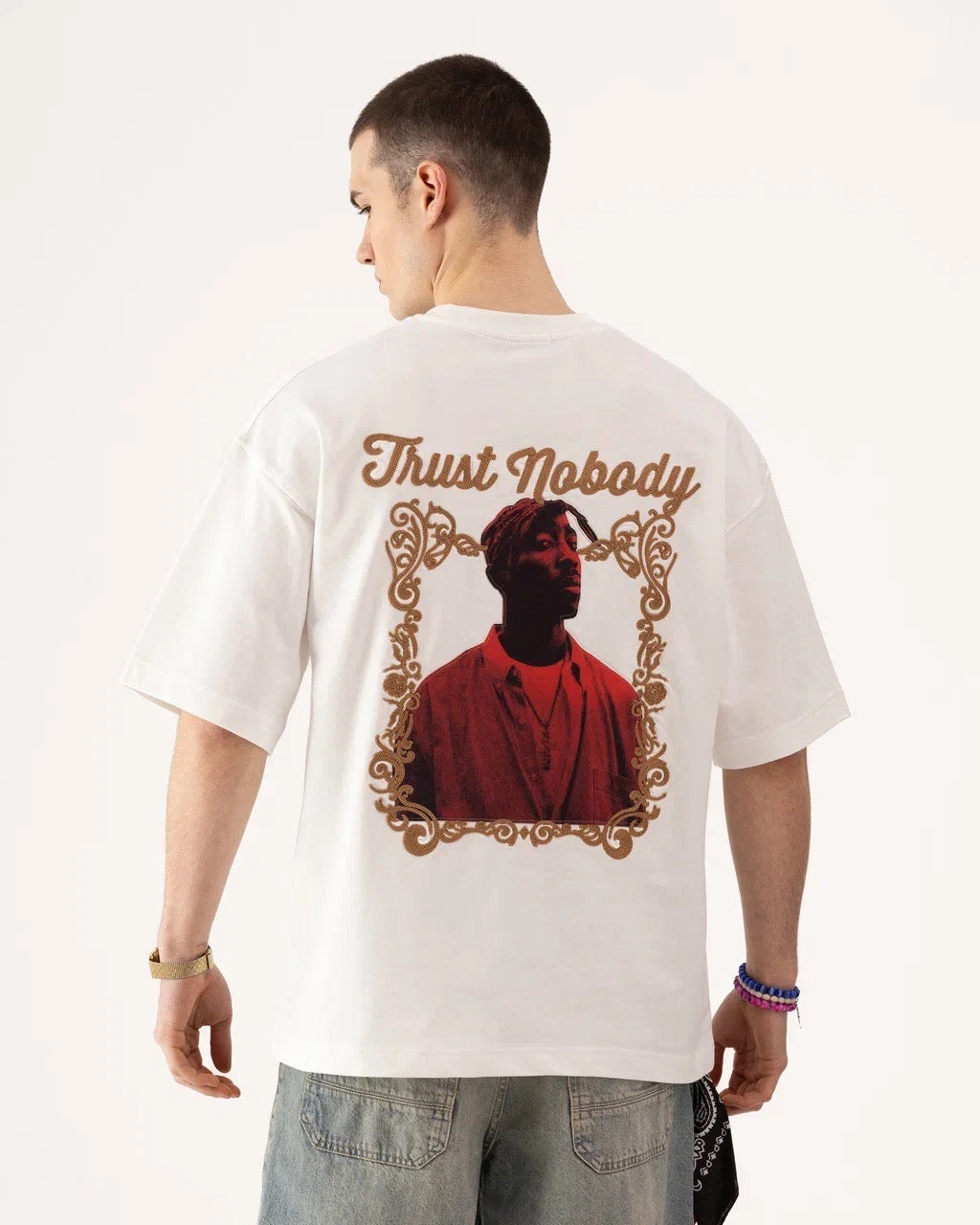 TUPAC TRUST NOBODY