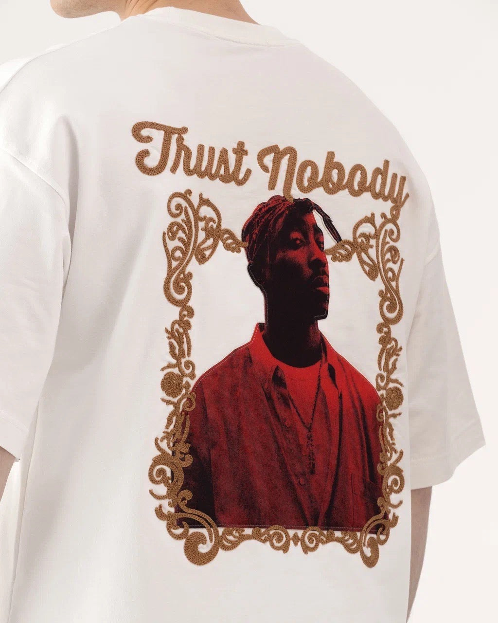 TUPAC TRUST NOBODY