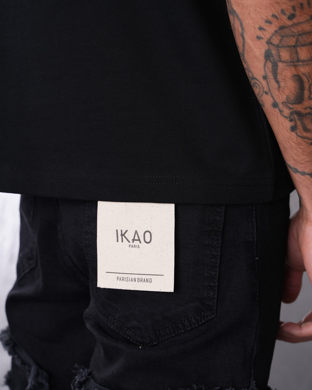 Mona Tee Basic Drip