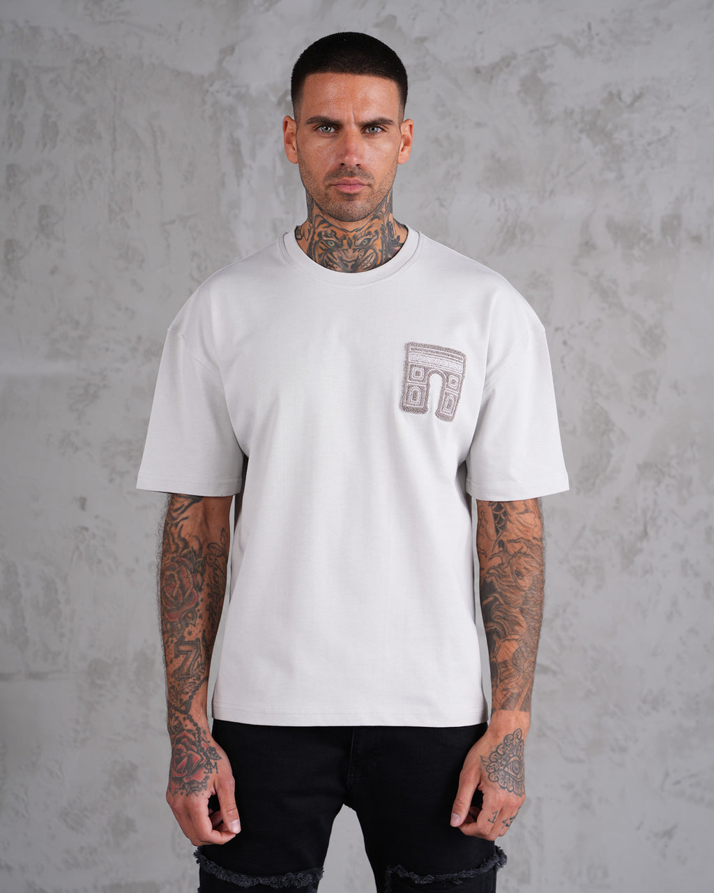 Mona Tee Basic Drip