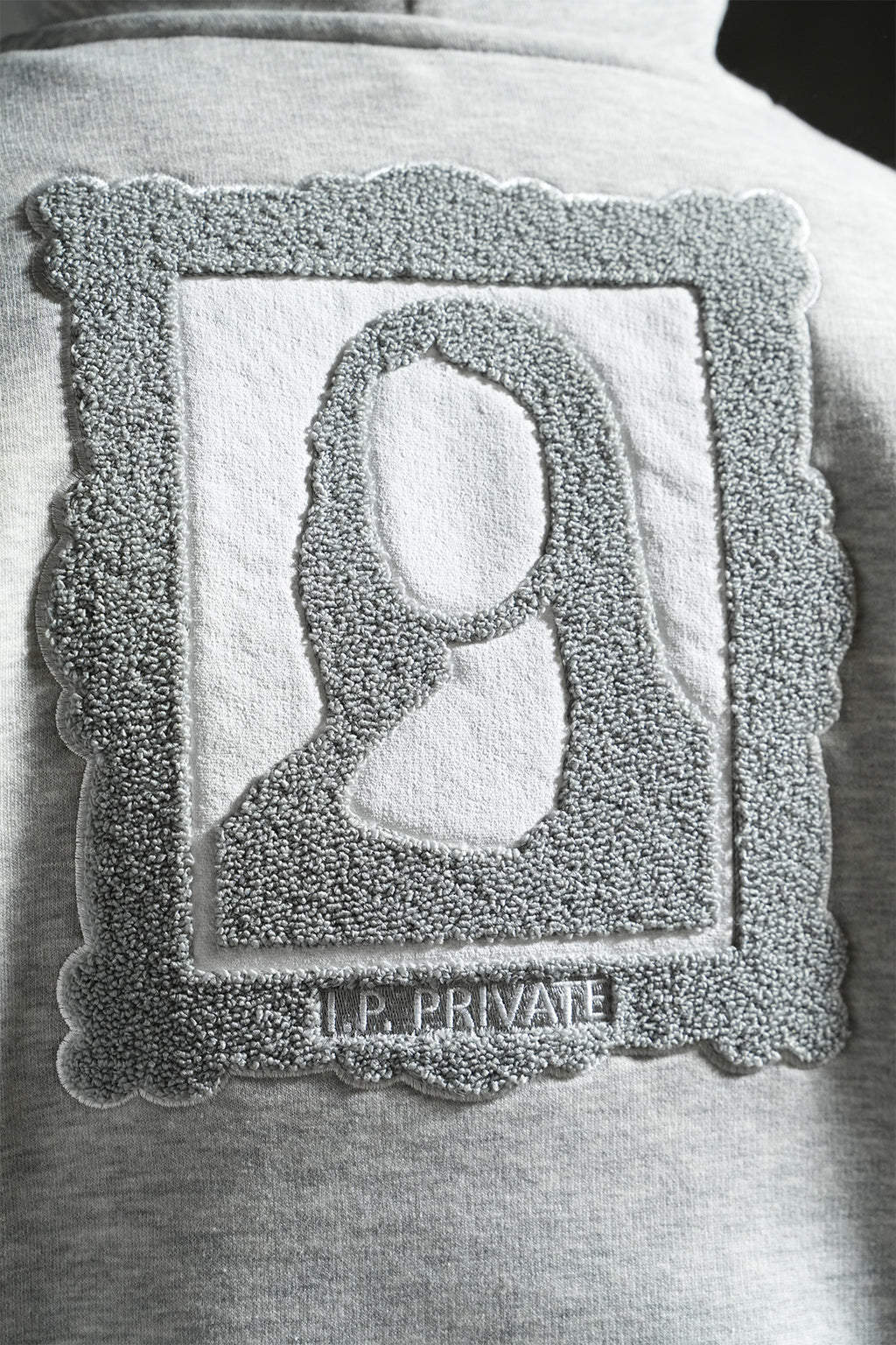 Mona Lisa Zipper