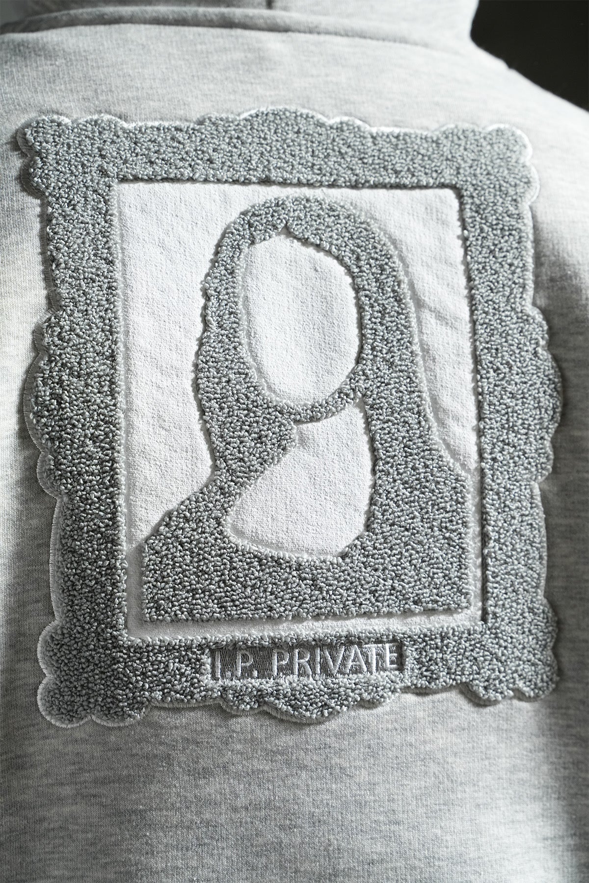 Mona Lisa Zipper